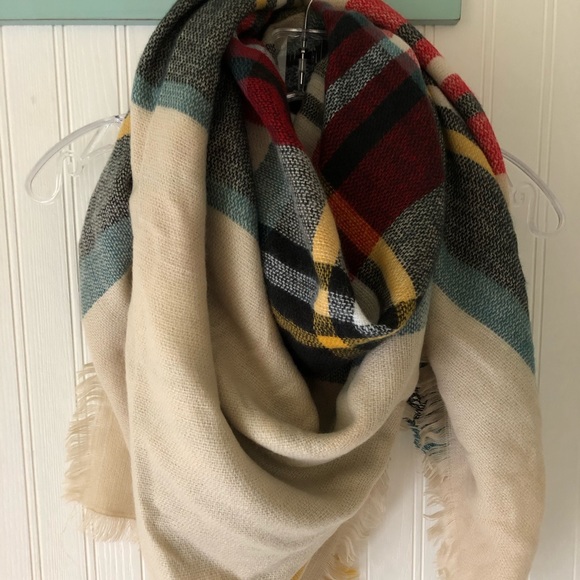 Accessories - Large blanket scarf